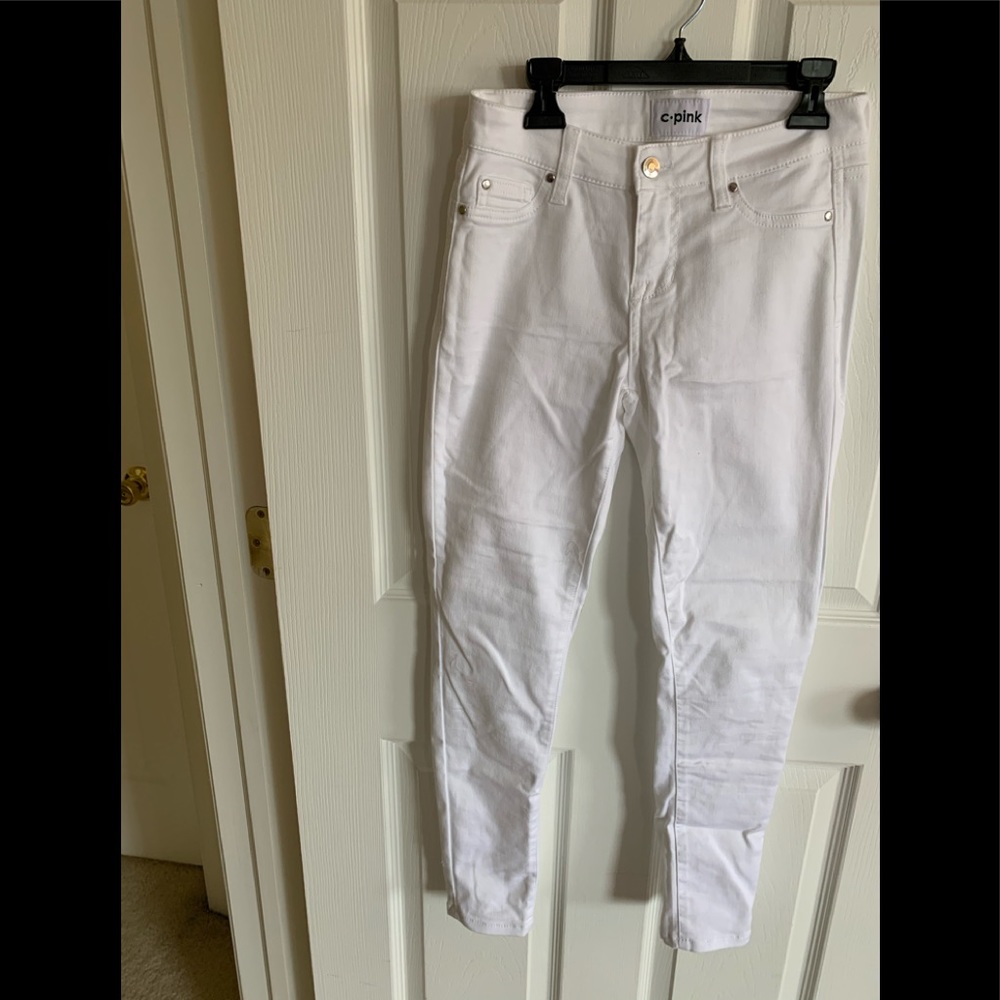 White skinny jeans